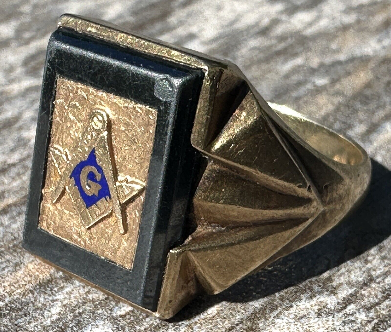 Vintage Mens Masonic Ring 10K Gold Back Onyx Freemason Compass Dason