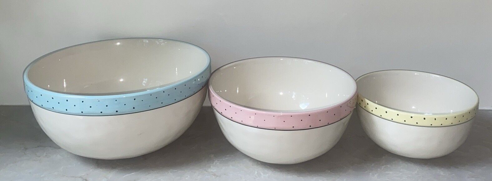 New - Rae Dunn Ceramic Polka Dot Mix Pinch Dash Mixing bowl set Blue Pink Yellow