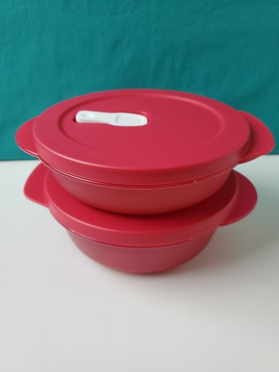 Tupperware CrystalWave Duo Round Bowl  Microwave 2.25 & 1.50 Cup Set New