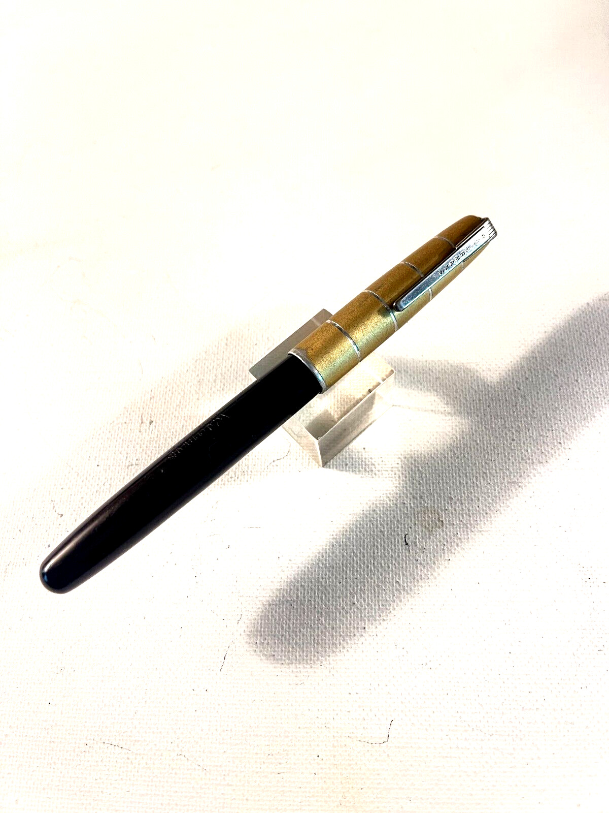 Vintage 1947 Waterman's Taperite Crusader Fountain Pen. Black with gold hood nib