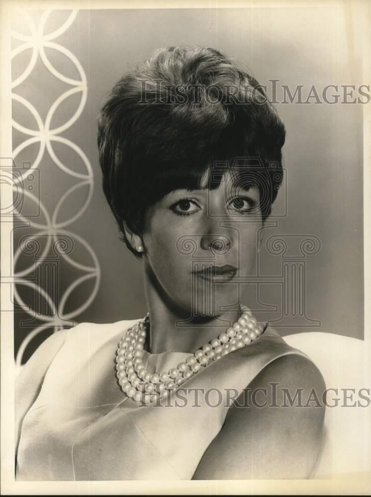 1976 Press Photo Actress Carol Burnett - lrx94519