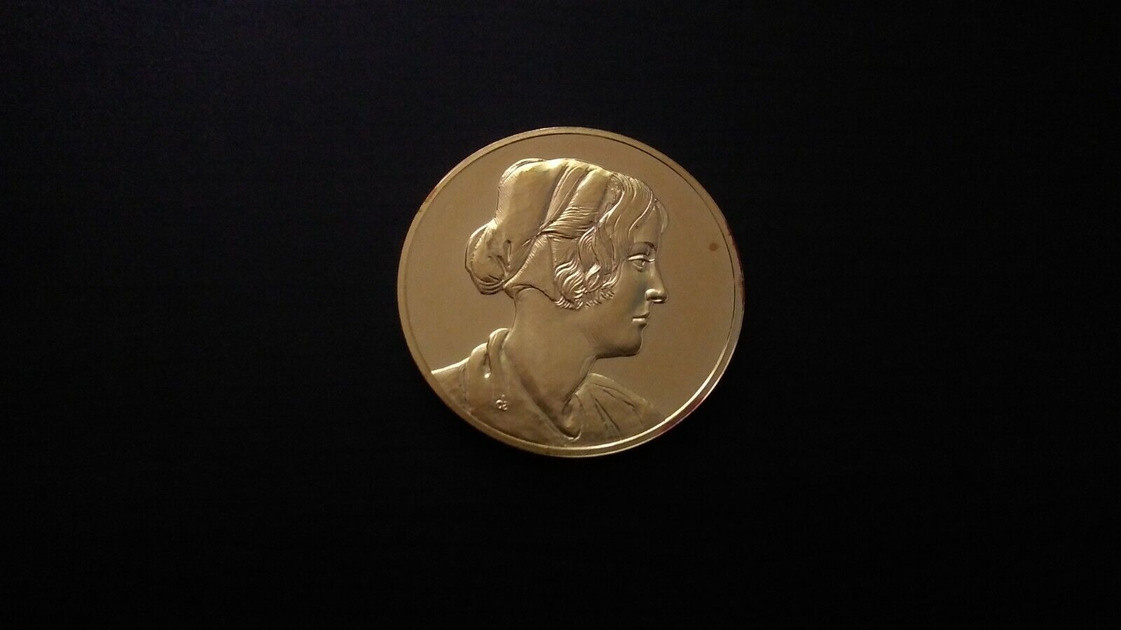 Da Vinci 24K Electroplate Gold Sterling Silver Portrait of a Girl with Cap Medal