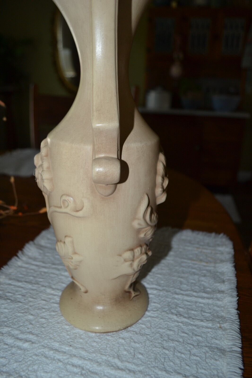 ROYAL HAEGER 3D Embossed Floral Flower Art Pottery Tan Vase 2 Handles 12.75\