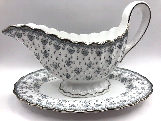 Spode England Fleur de Lys Grey Bone china gravy boat and underplate Excellent