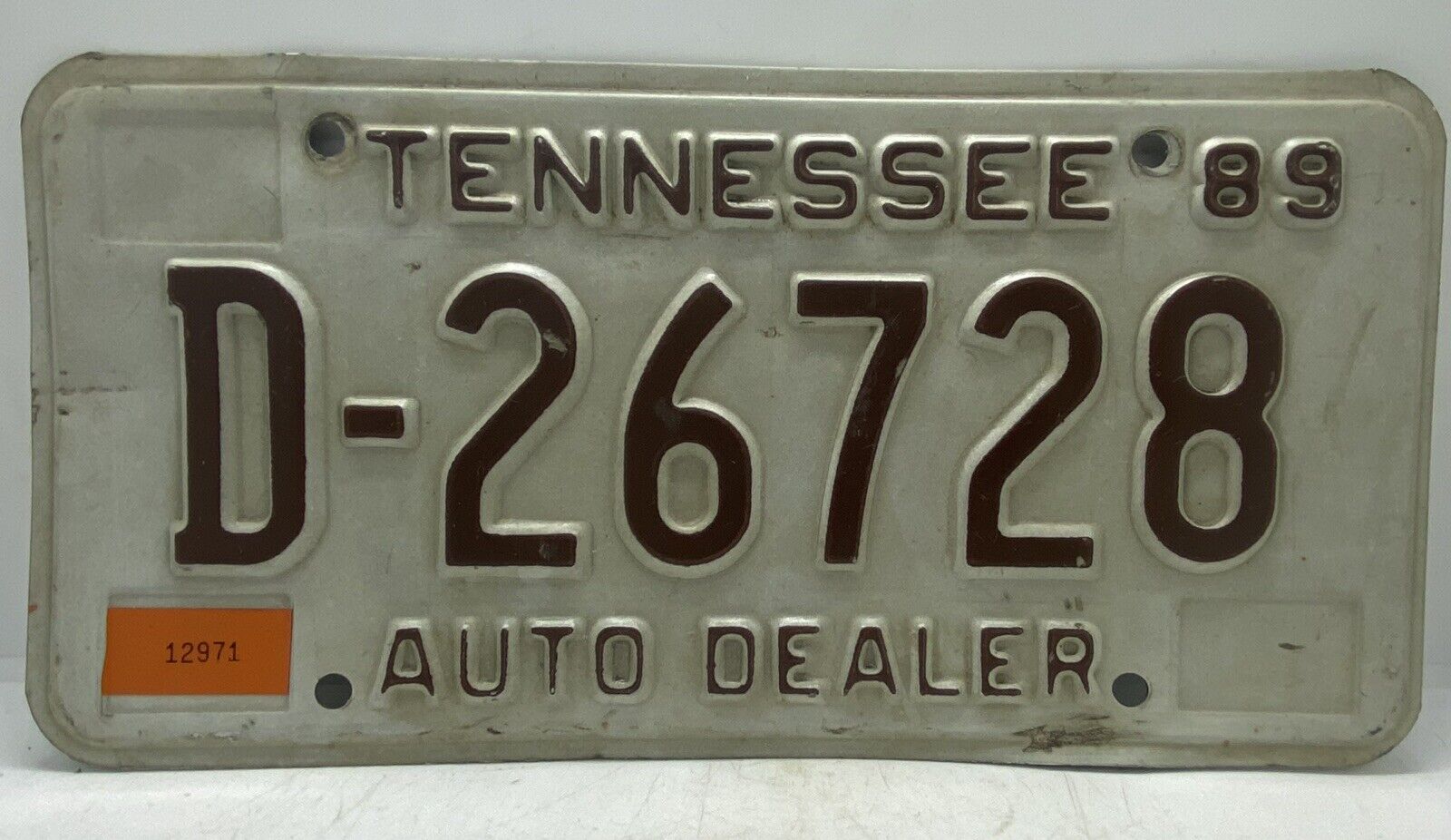 Old Garage Find Collectible Vintage 1989 Tennessee Dealer license Plate D-26728