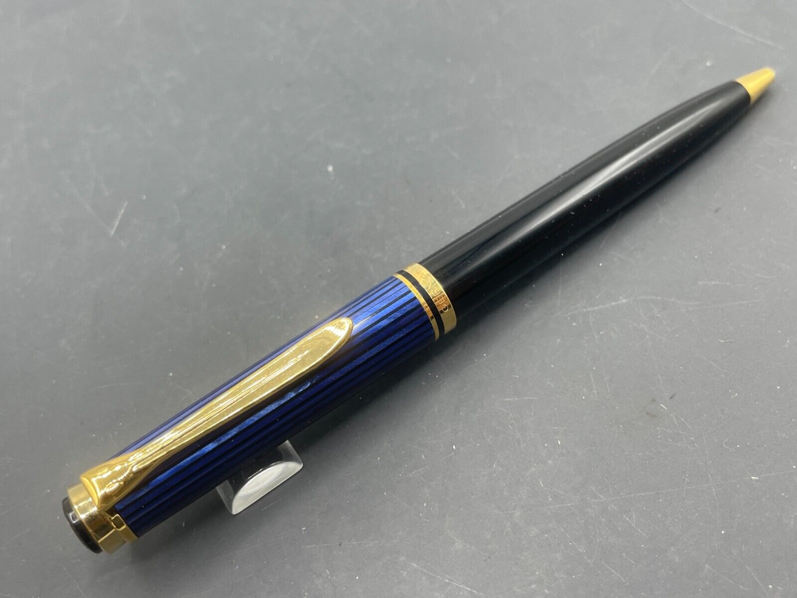 Pelikan K800 Souveran Striated Blue Black Gold Ballpoint Pen