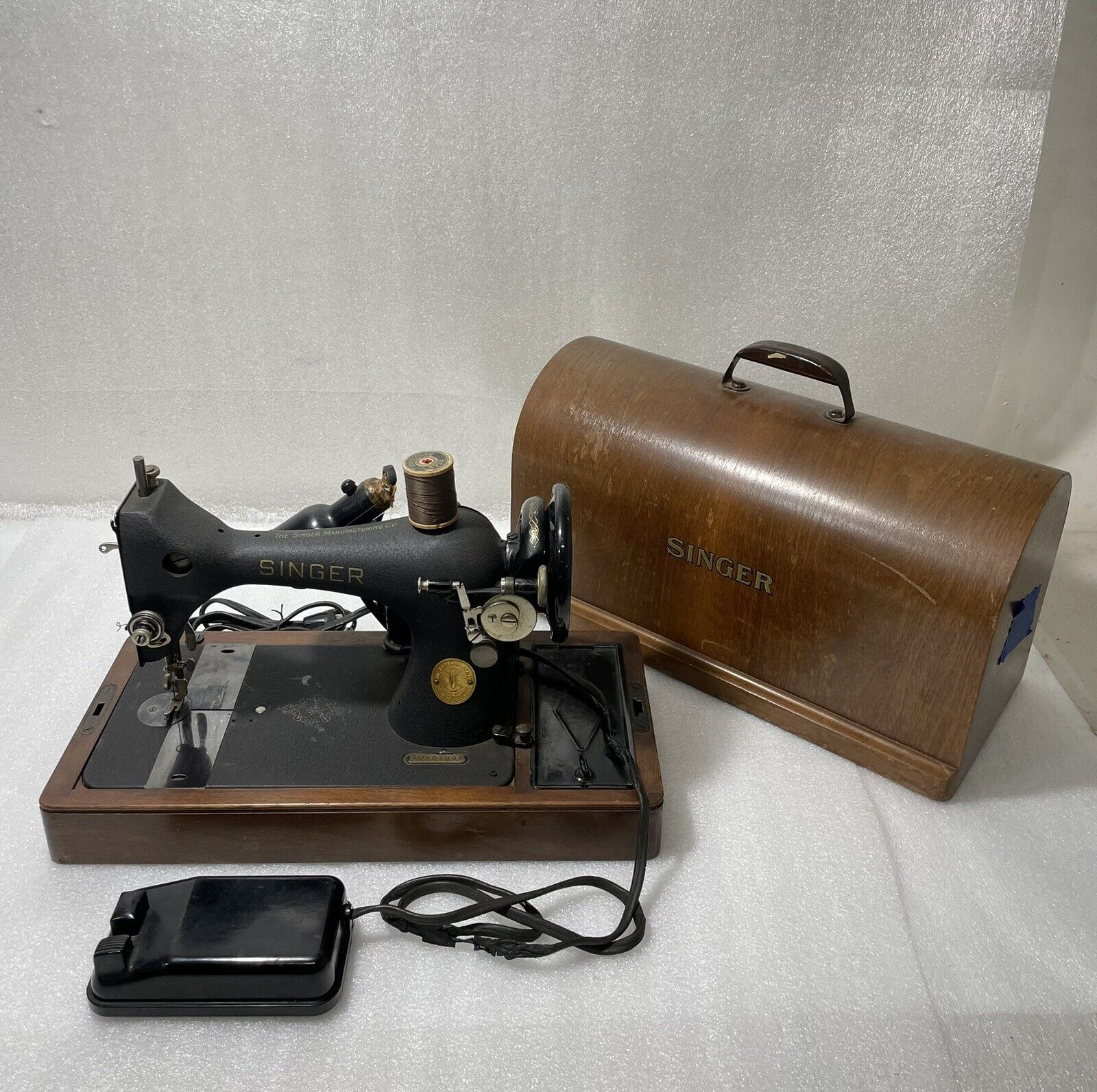 Vintage 1950 Singer ~ Portable Sewing Machine ~ Model 128 ~ Pedal Cable Damaged