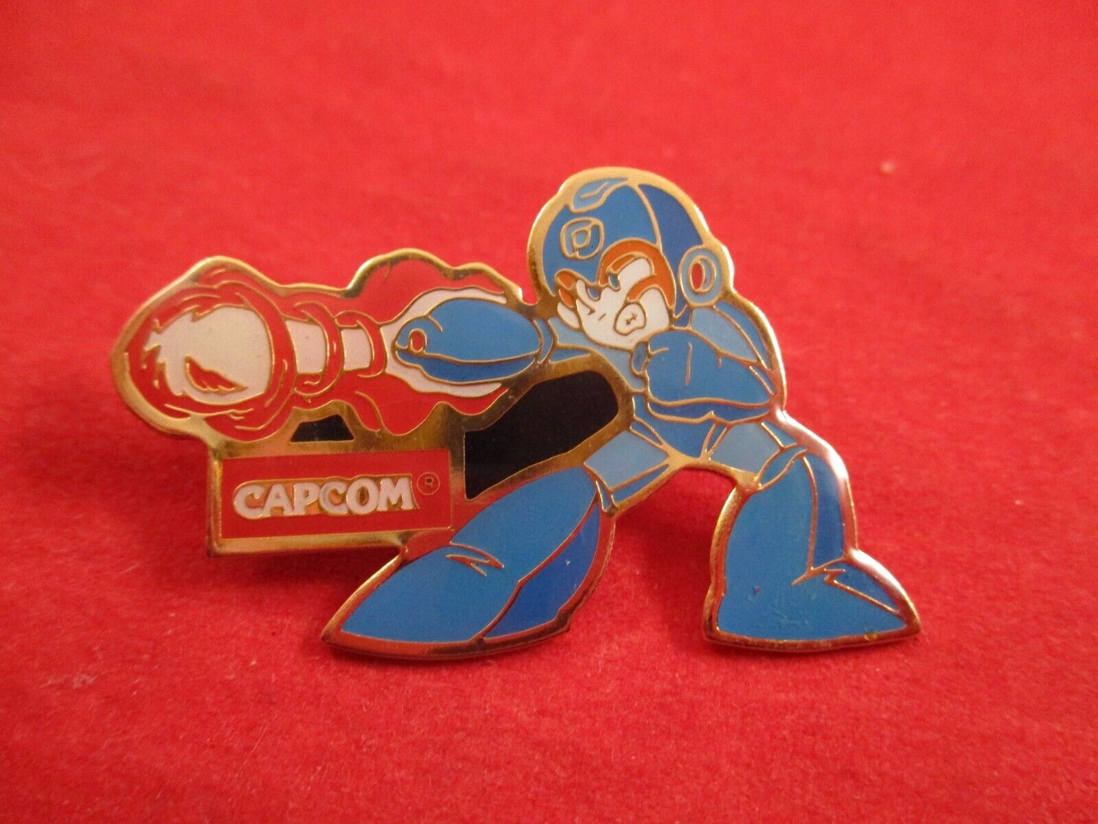Mega Man Super Nintendo SNES Era Capcom E3 Promotional Pin Pinback