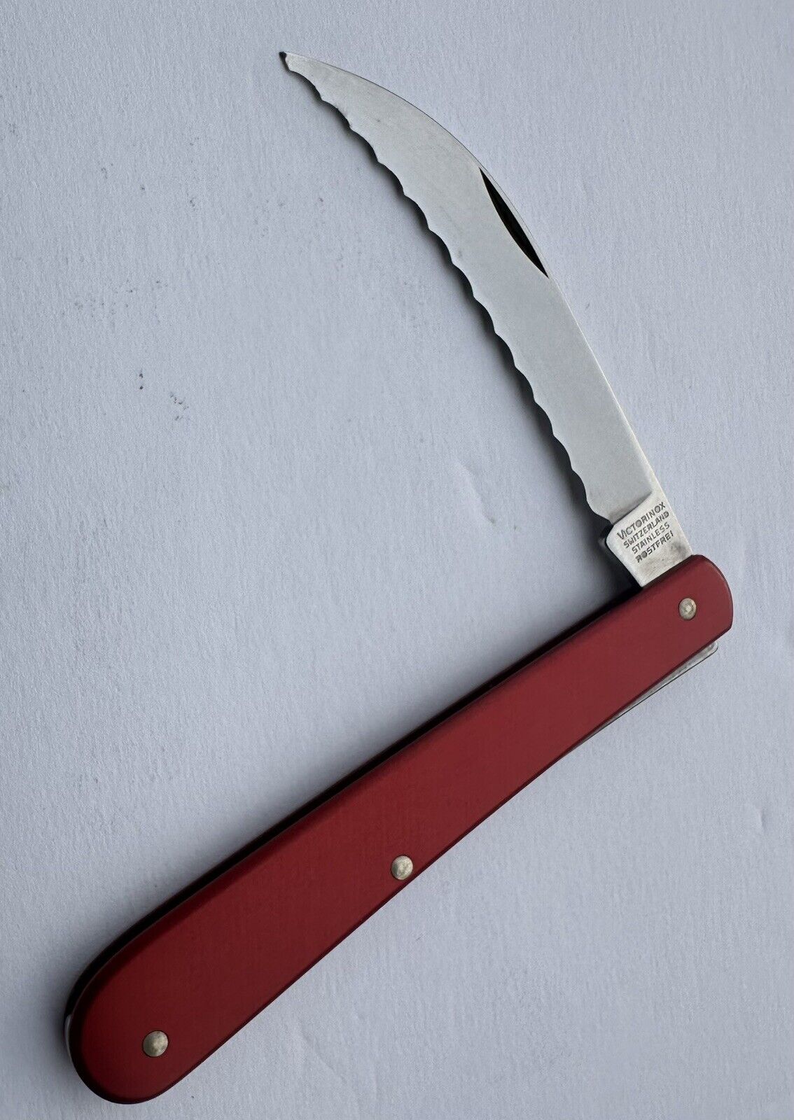 Victorinox Baker\'s Knife - Folding Curved Serrated Stainless Blade -EDC  / SAK