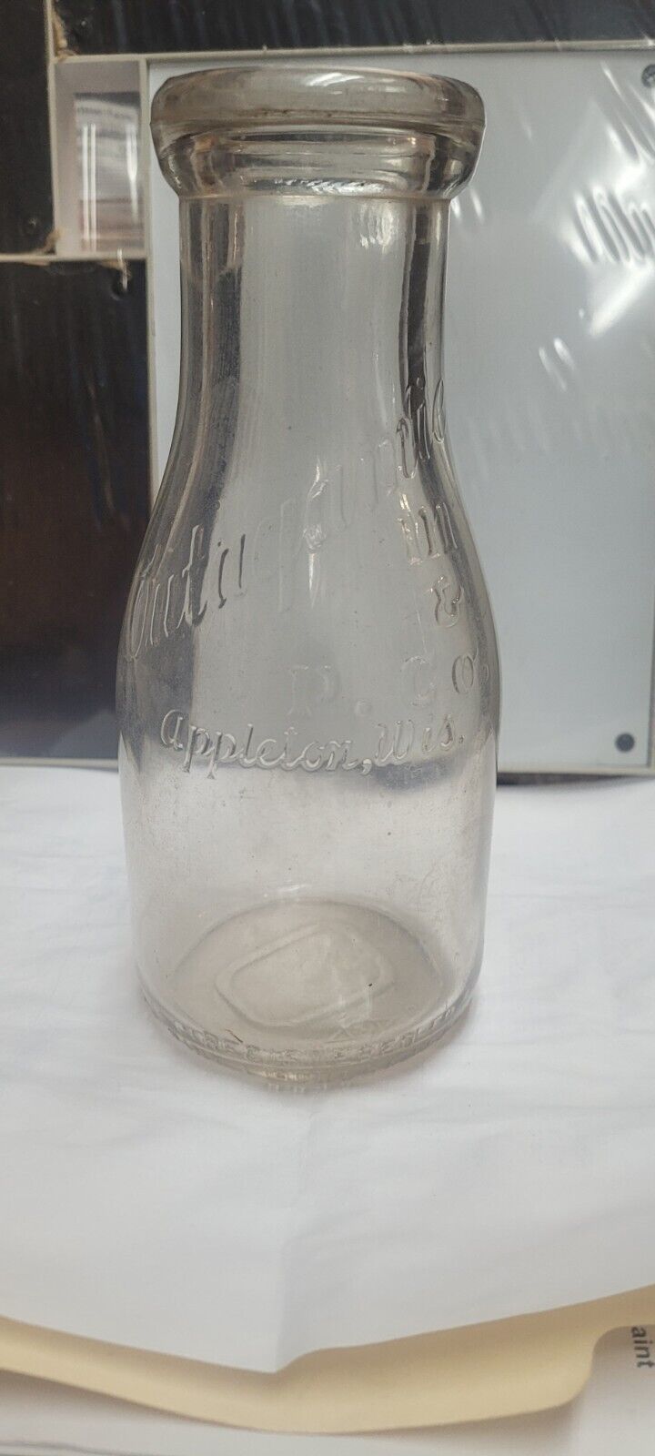 Vintage Outagamie M&p Co. Appleton Wi.  One Pint Milk Bottle 