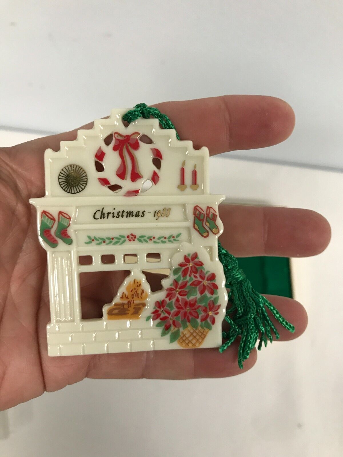 1988 LENOX HOLIDAY HOMECOMING OPEN HEARTH with FIRE CHRISTMAS ORNAMENT NEW MIB