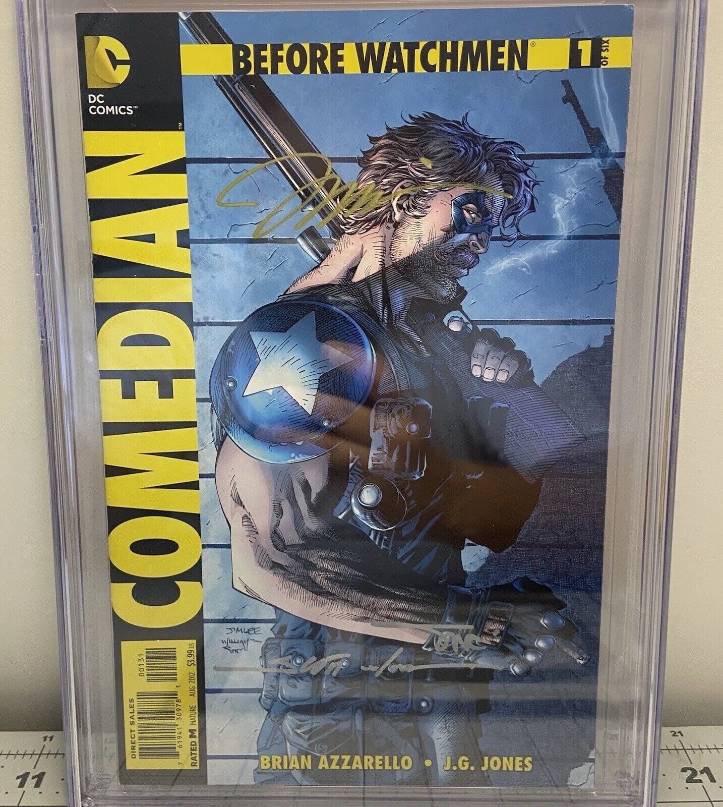 BEFORE WATCHMEN: COMEDIAN #1 CGC SS 9.8 1:200 3X SIGNED LEE, SINCLAIR & WILLIAMS