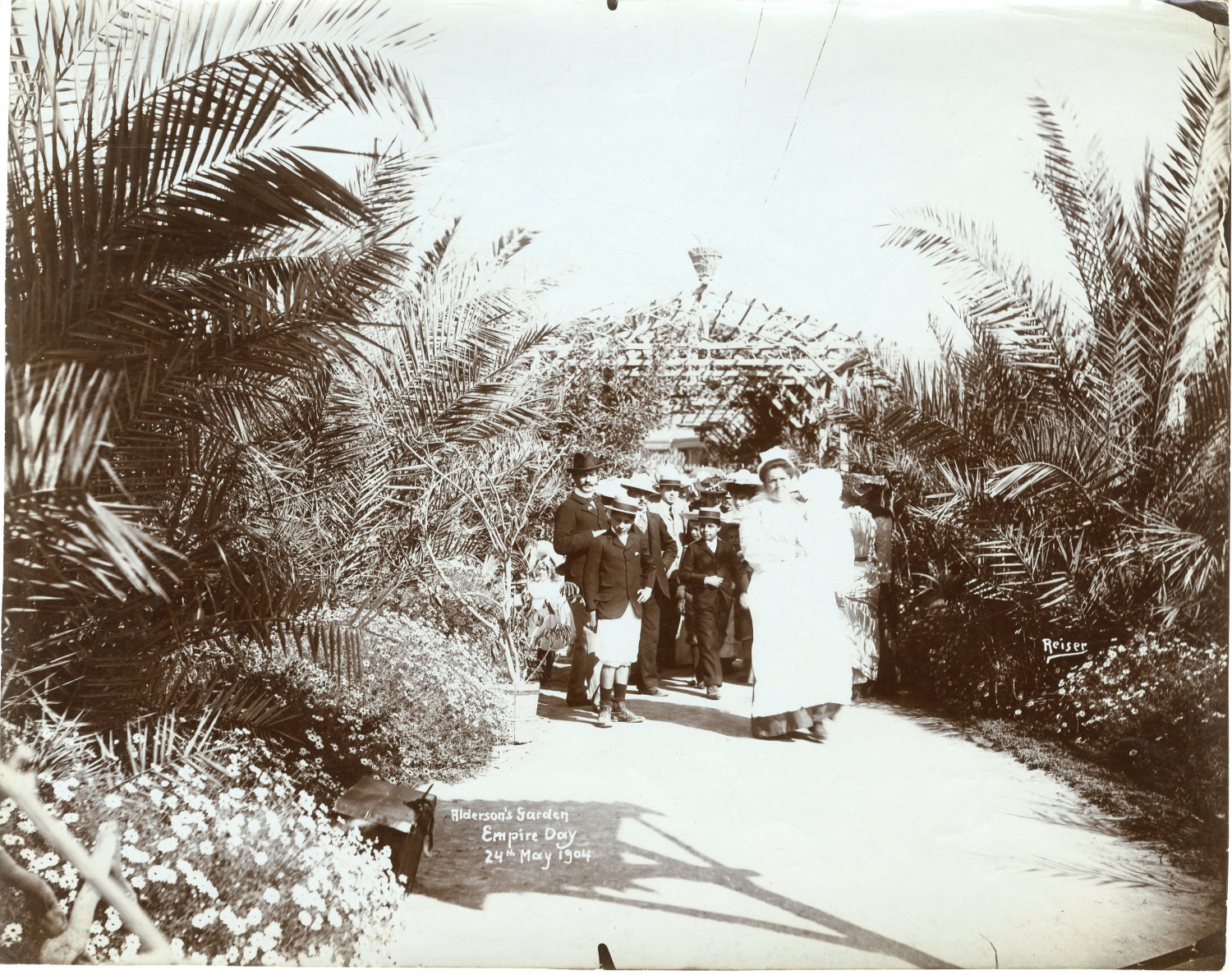 Reiser Egypt, Alexandria, Alderson's garden, Empire Day, 24 May 1904 Vinta
