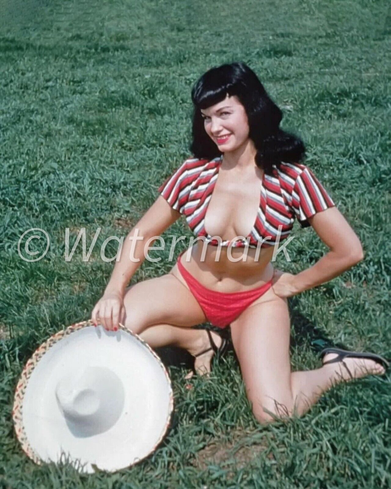 VINTAGE  1950s  PIN UP  Actress Model  BETTIE PAGE  - 8X10 PUBLICITY PHOTO