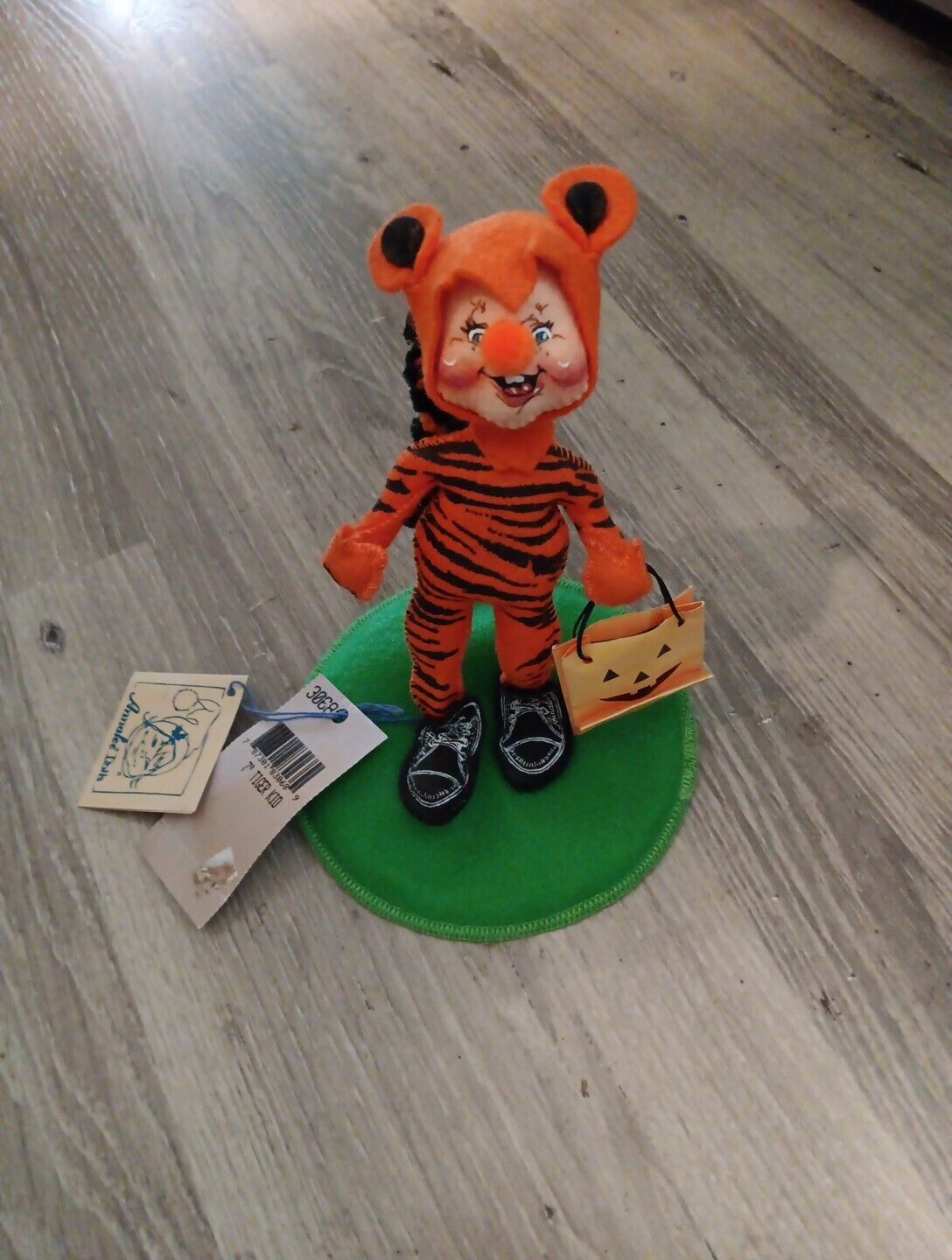 Annalee 7in Tiger Kid Halloween - Item #3068 - 1998-NEW