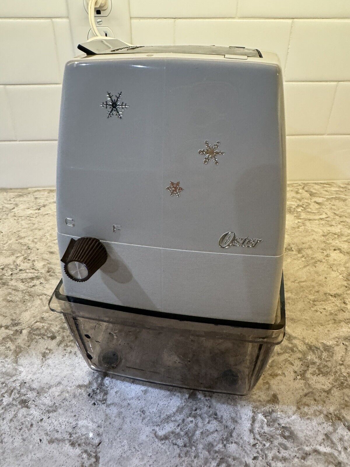 Vintage Oster  Snowflake Countertop Ice Crusher 564A Coarse Fine Settings Works