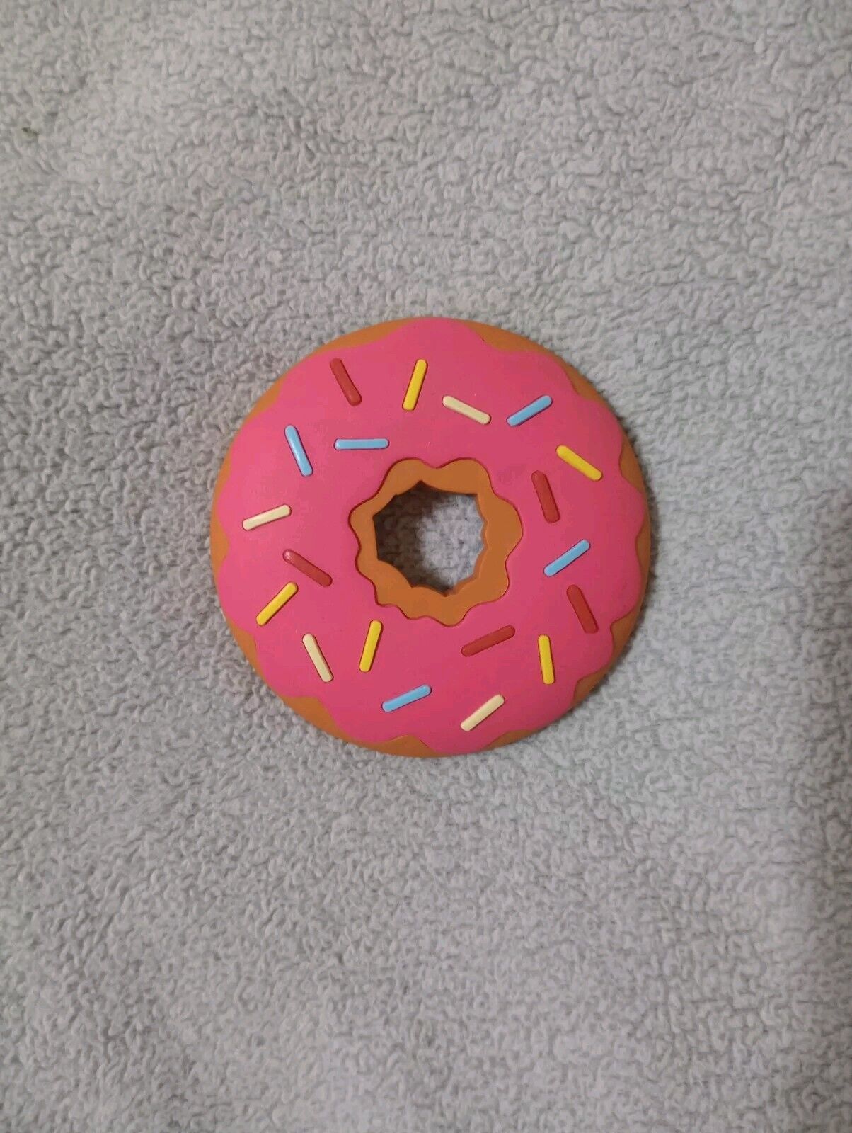 The Simpsons Universal Studios Exclusive Sprinkled Donut Magnet New