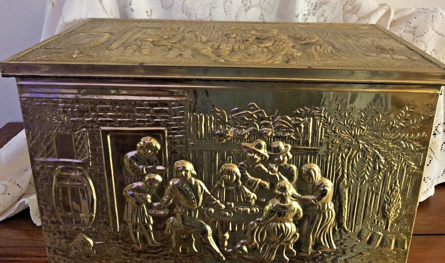 Antique Kindling Storage Box Pub Scene Brass Wrapped & Wood Hinged 9\