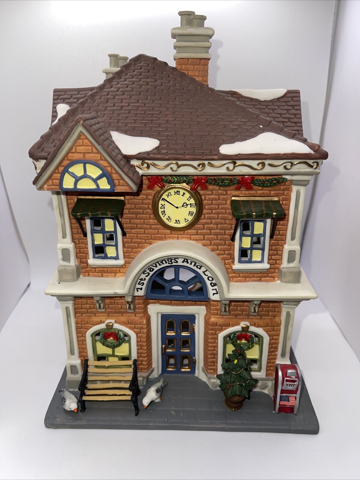 Hartland Valley Village Deluxe Porcelain House 1st Savings and Loan o'well 2005