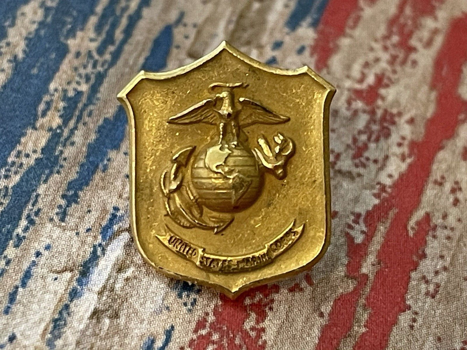 Vintage 10k Solid Gold U.S. Marine Corps Service Lapel Pin Discharge USMC EGA