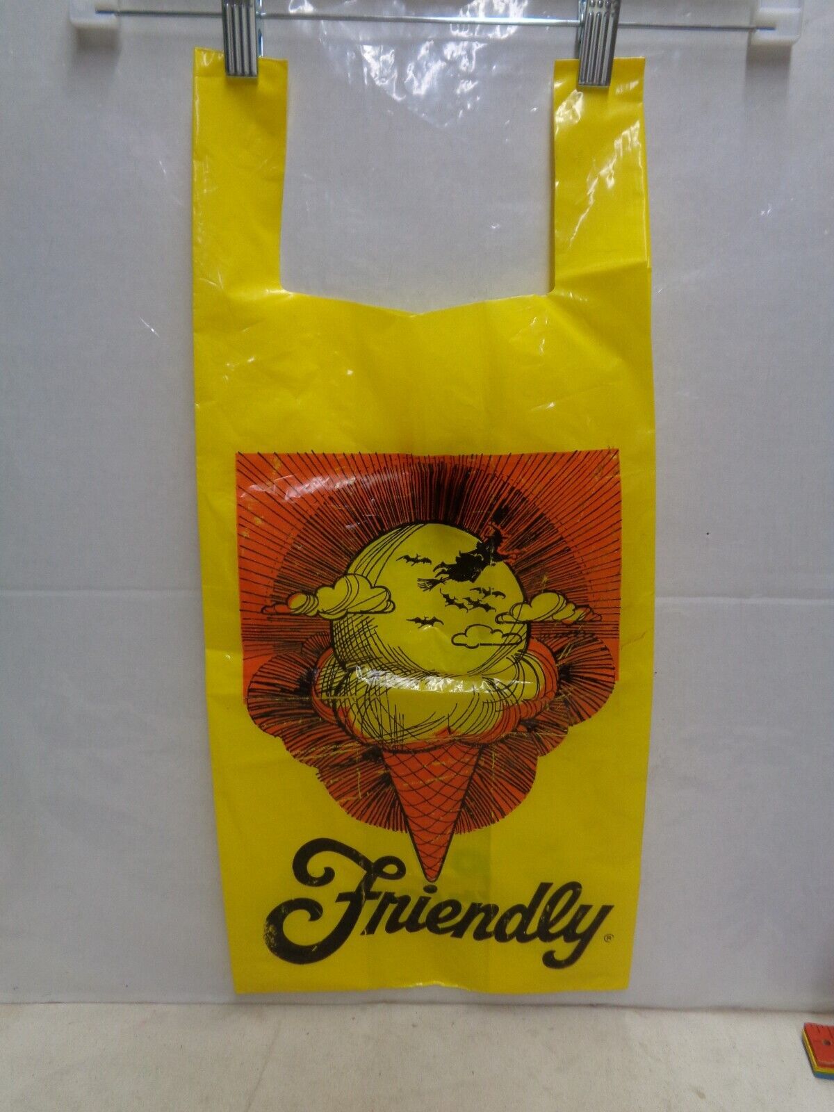 Friendly Ice Cream parlor 1976 1979 HALLOWEEN bag trick or treat friendley\'s old
