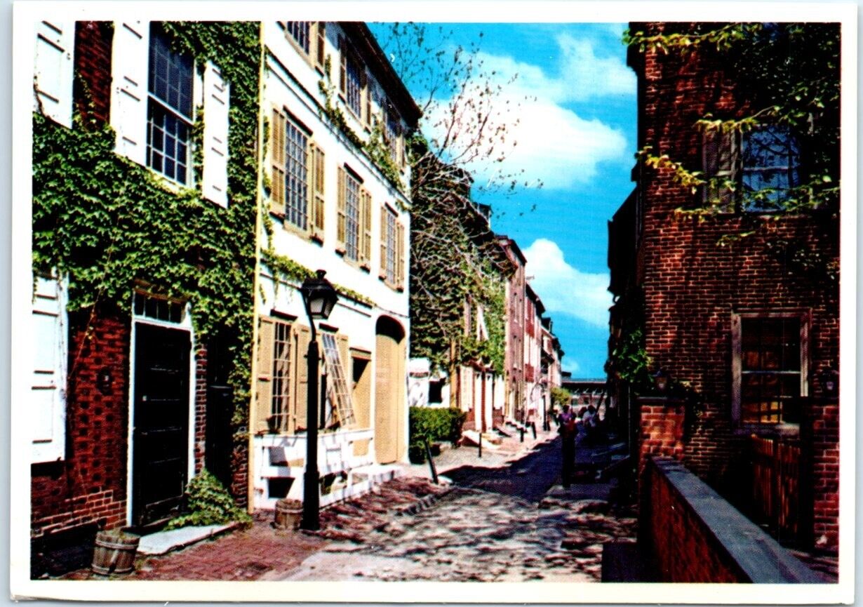 Postcard - Elfreth\'s Alley, Philadelphia, Pennsylvania, USA