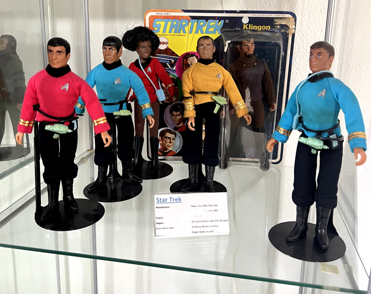 Vintage Star Trek 1974 Mego 8” Action Figures Complete Lot Of 6 with Accessories