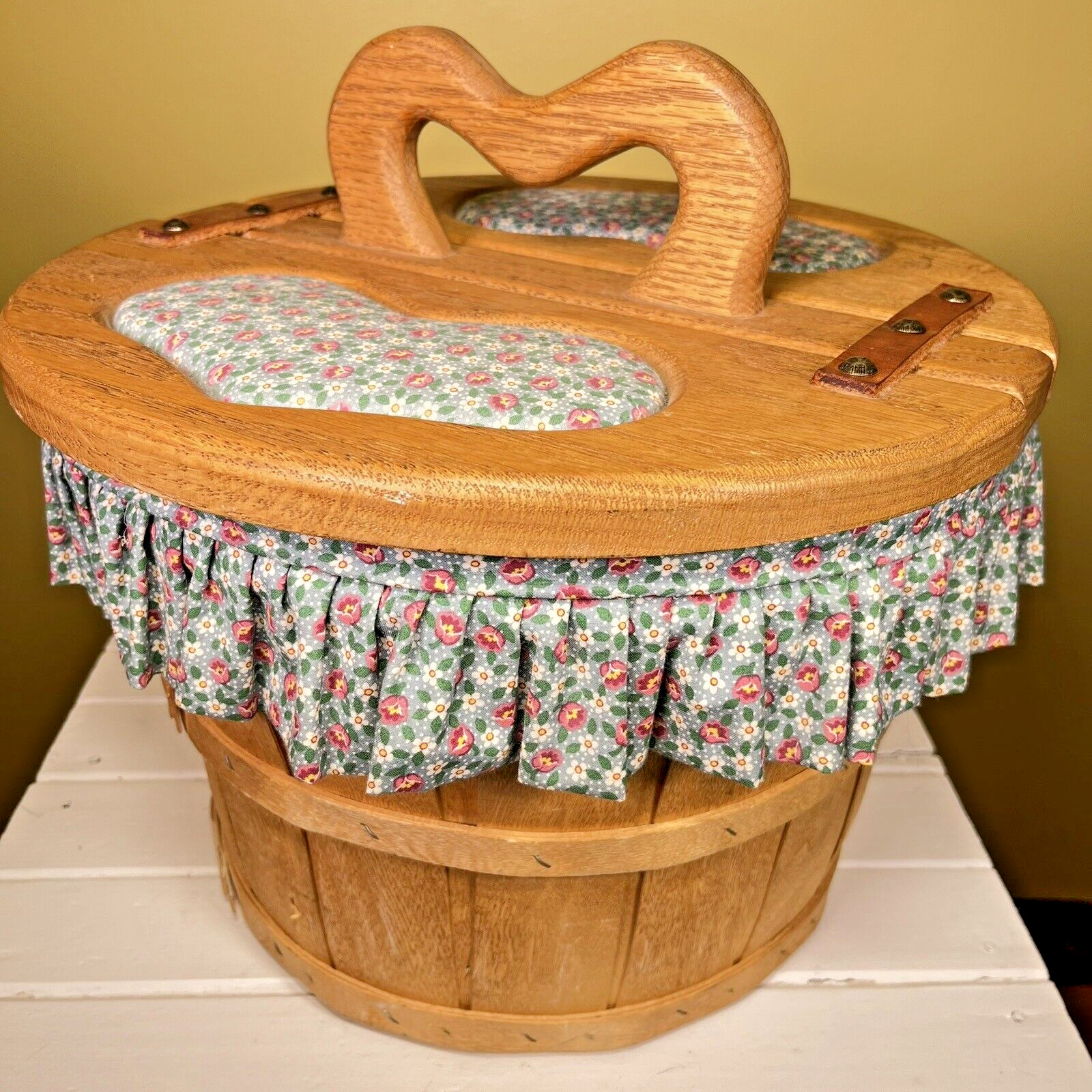 Vintage Storage Basket Lidded Sewing Basket Barrel Heart Cottagecore Blue Floral