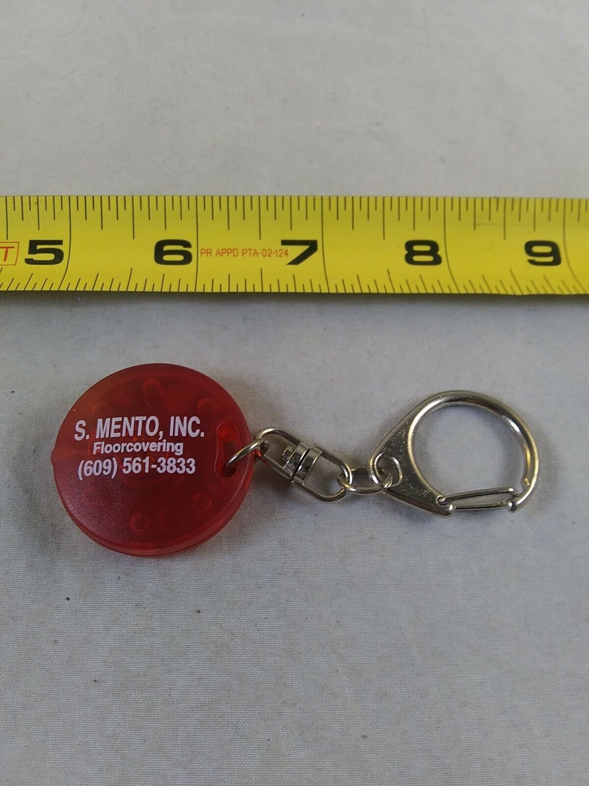 Vintage S. Mento Floorcovering NOT WORKING LIGHT Keychain Key Ring Chain *QQ62