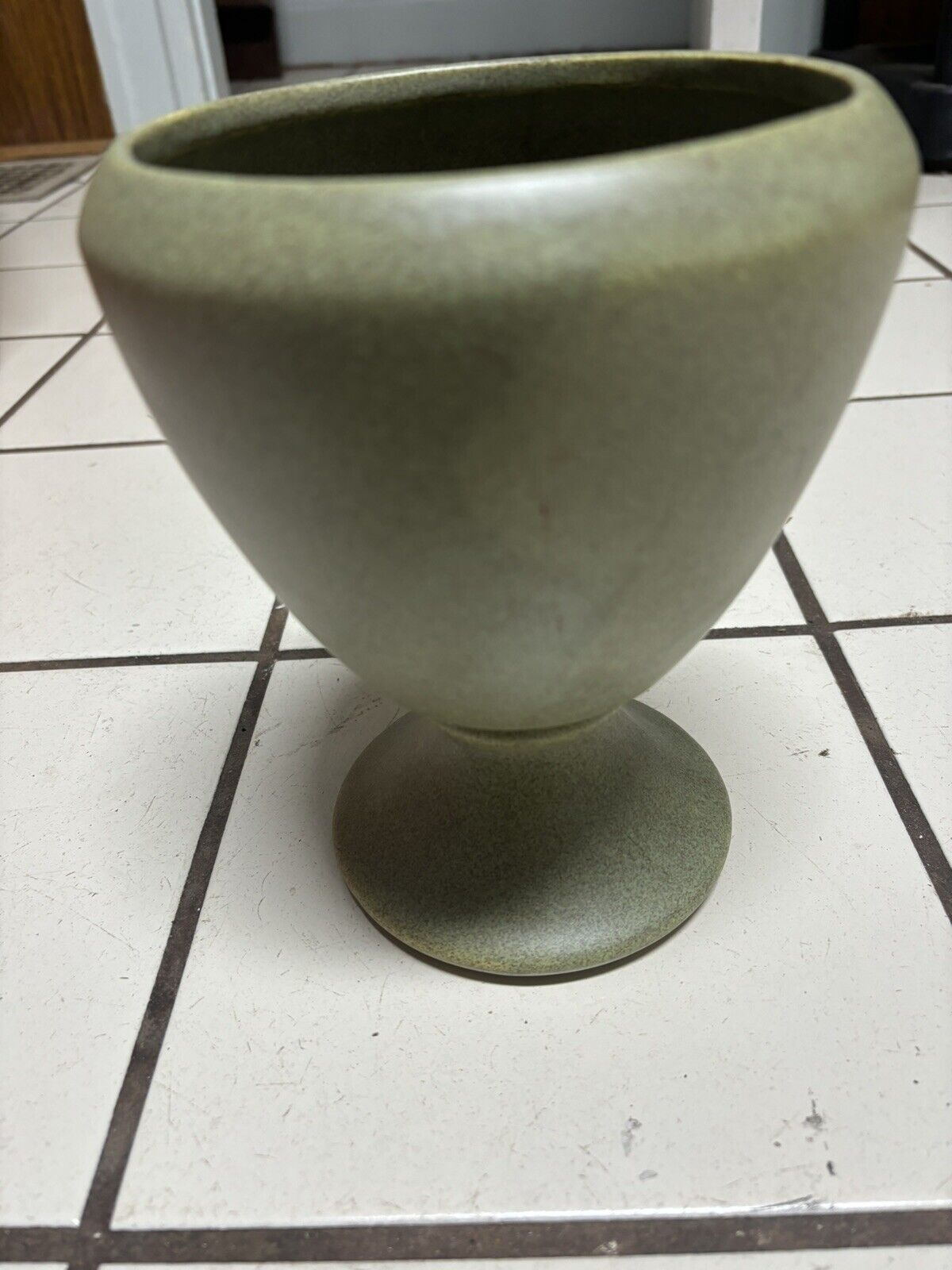 Vintage Floraline McCoy Pottery Matte Green Pedestal Vase Planter 7\