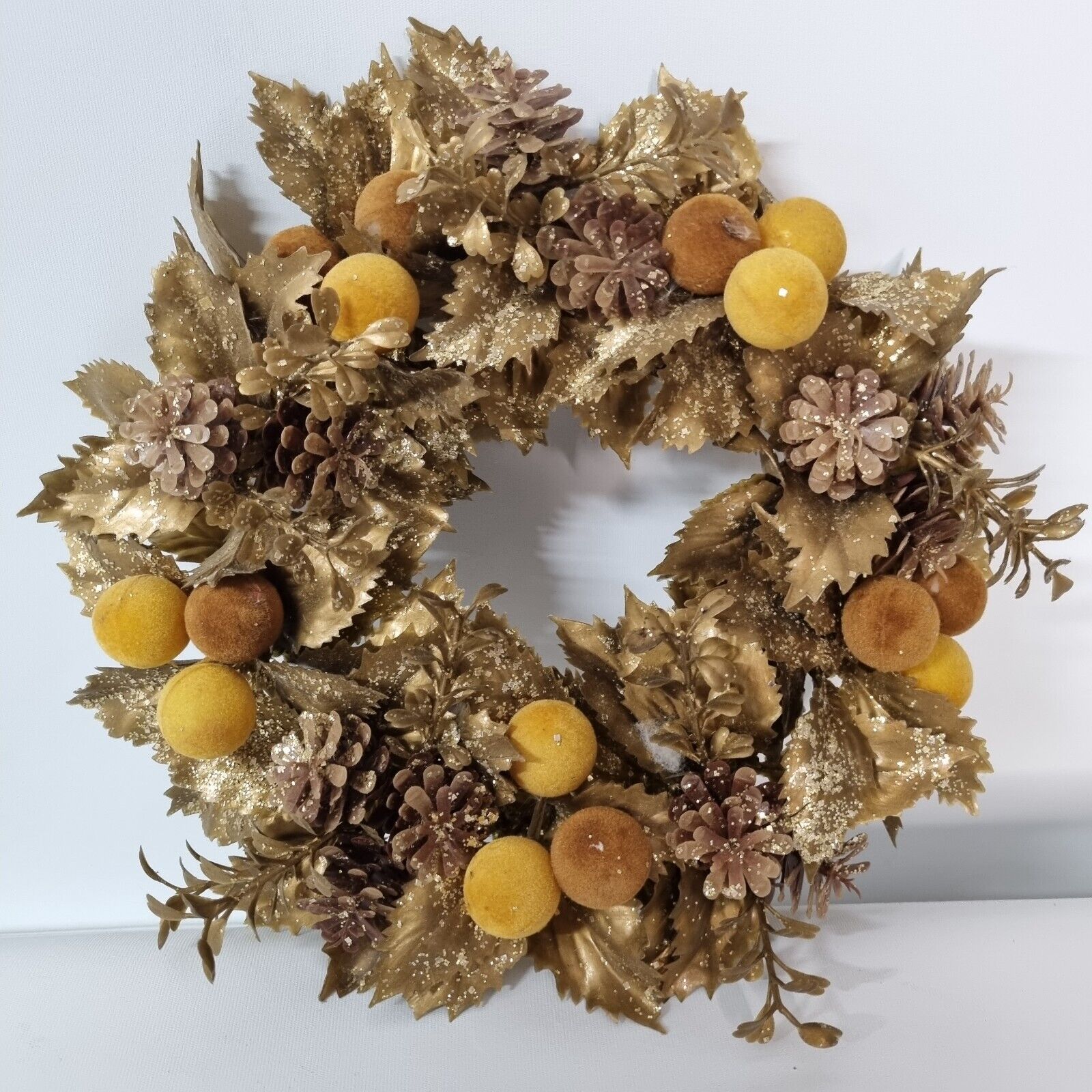 VTG Wreath Holiday Fall Plastic Gold Glitter MCM Retro Felted Christmas 11\