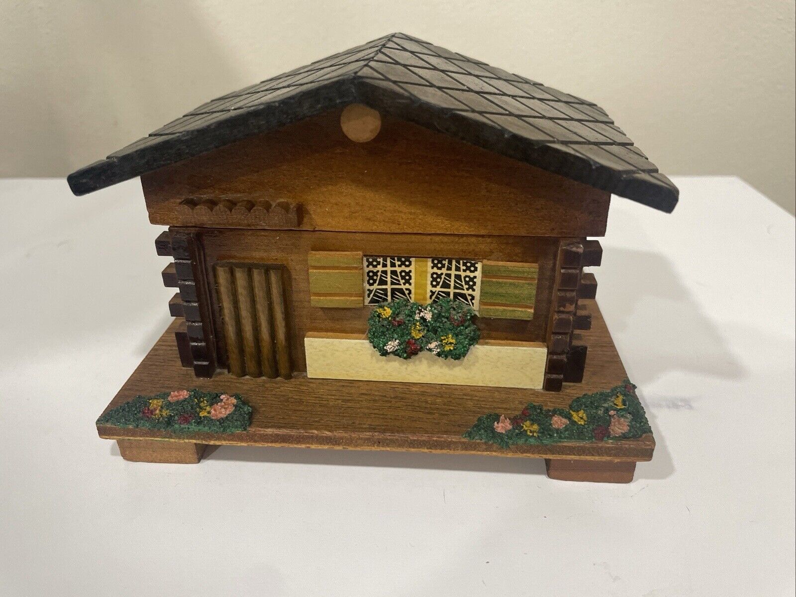 Vintage Chalet  Wooden Music Box Made In JAPAN WORKS. READ.