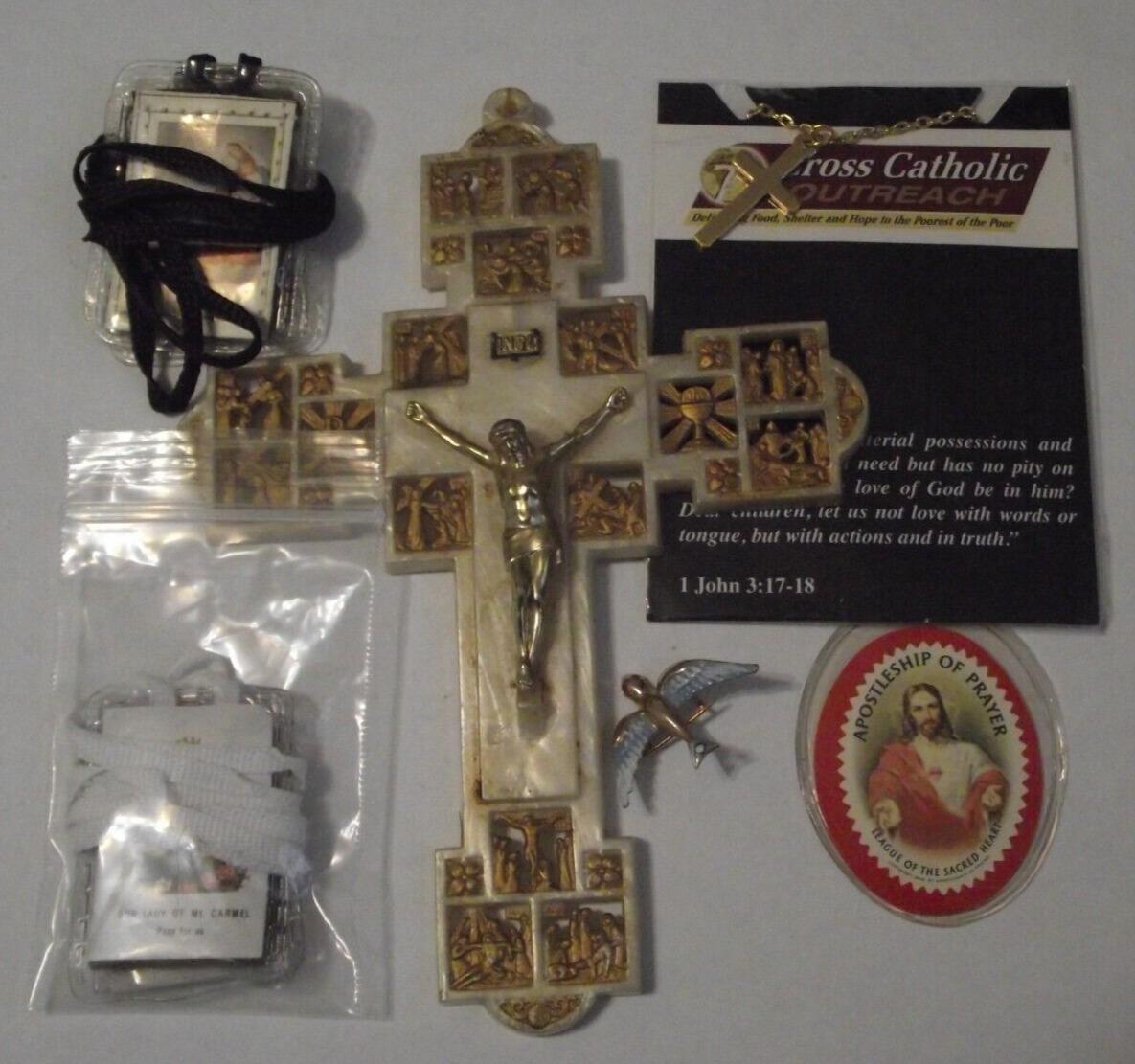 Vtg 6pc religious lot brown scapular plastic crucifix Apostleship cross pendant