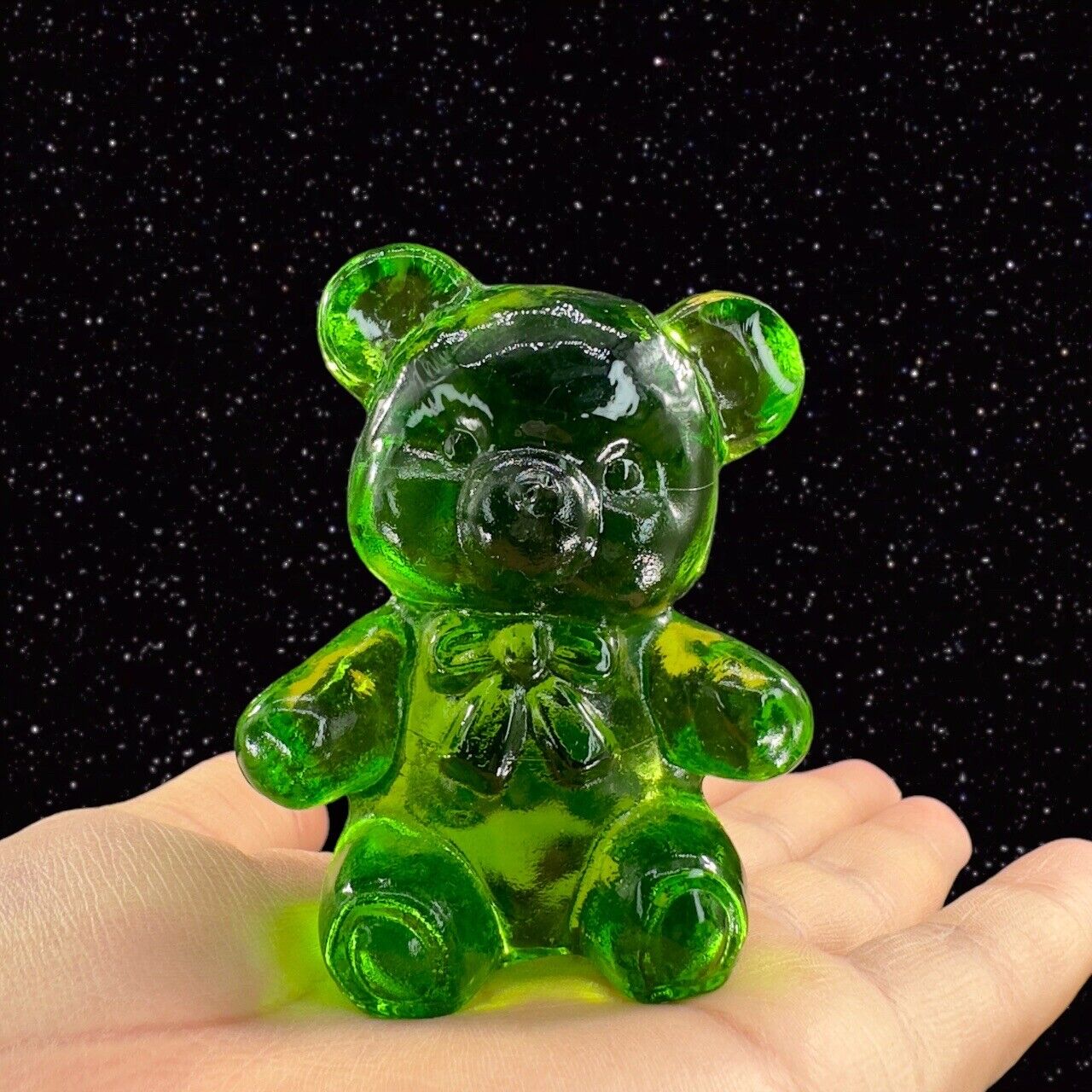 BOYD GLASS FUZZY THE BEAR Emerald Green Glass Small Figurine Paperweight Marked