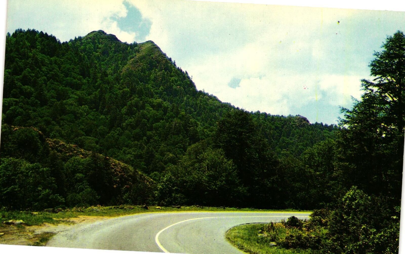 Vintage Postcard- THE CHIMNEYS, GREAT SMOKEY MOUNTAINS NATIONAL PARK, T 1960s
