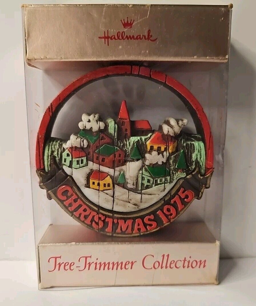 1976 Vintage Hallmark Nostalgia Peace  Earth Christmas Ornament Tree Trimmer Z20