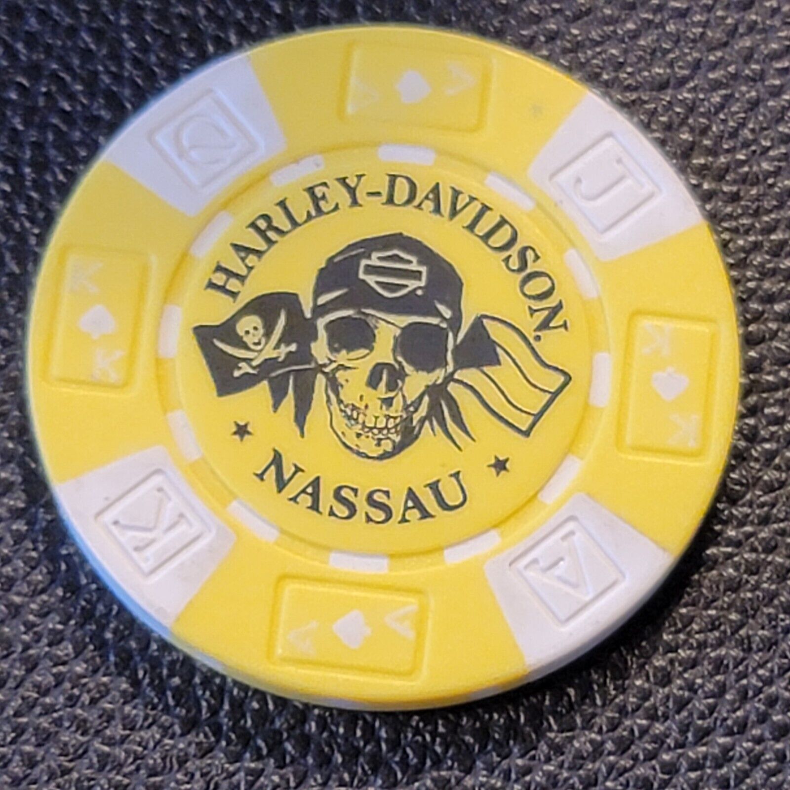 HD NASSAU ~ BAHAMAS (Yellow AKQJ) International Harley Davidson Poker Chip