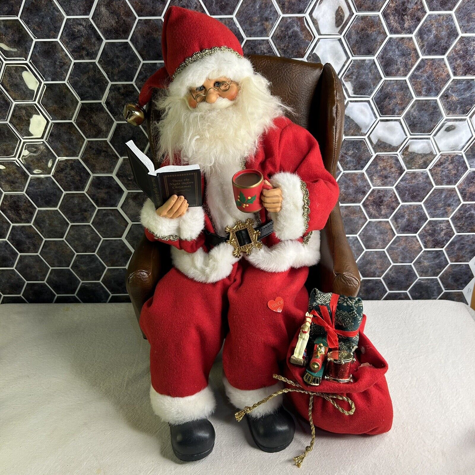 Crakewood Collection Karen Didion Reading Sitting Santa 17” Reads A Story *READ
