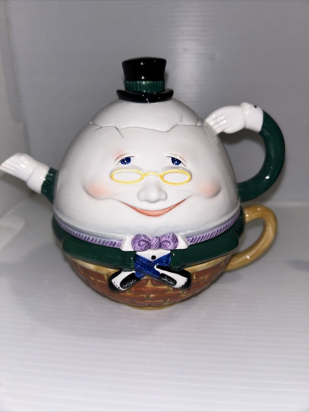 Dept 56 Humpty Dumpty Egg Teapot With Cup Storybook Nursery Rhyme - 5” High