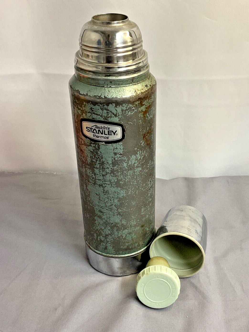 Vintage Stanley Aladdin A-944DH Green Quart Vacuum Thermos Bottle Made in USA