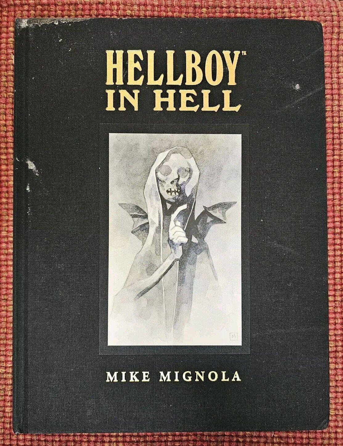 New: Hellboy in Hell, Library Edition Hardcover Mike Mignola *Cover Flaws