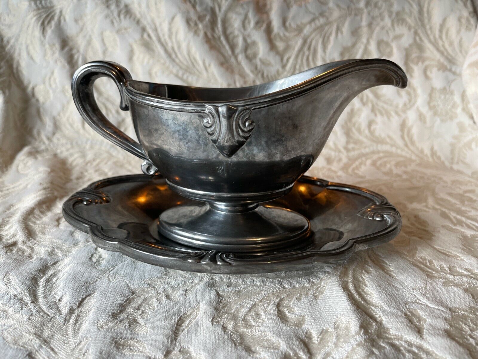 Lenox Salad Dressing / Gravy Boat Server  - Butlers Pantry with Underplate