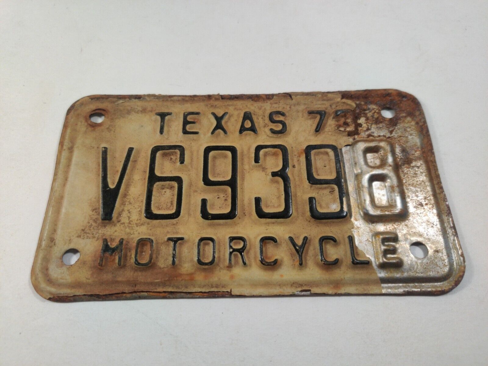 1971 TEXAS MOTORCYCLE LICENSE PLATE V69398