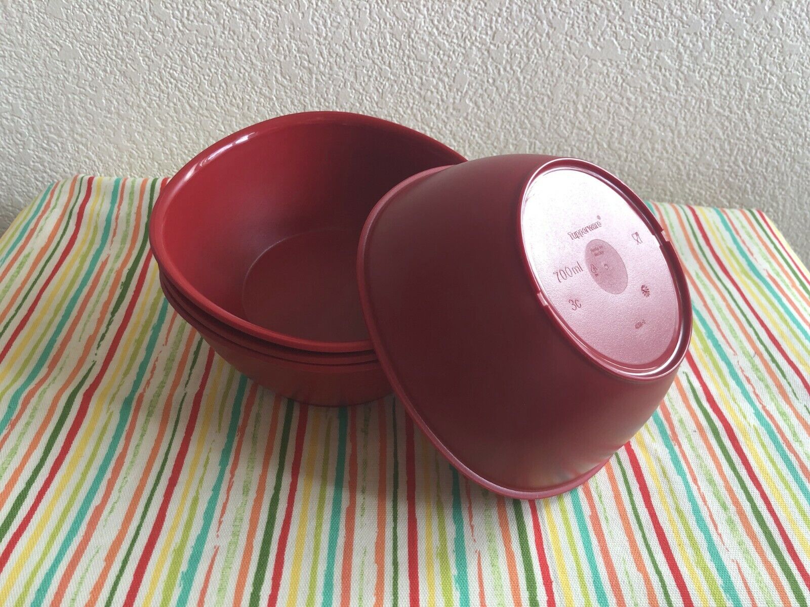 Tupperware Legacy Cereal Bowls Set of 4 Large 3 Cups Red New 