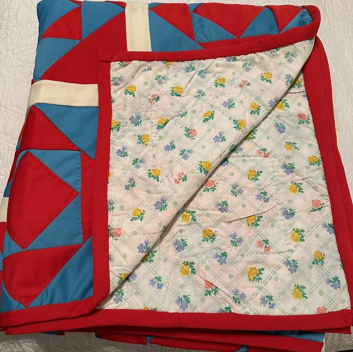 Vintage Diamond Quilt Red White Blue Reversible Flowers Approx. 78” X 92”