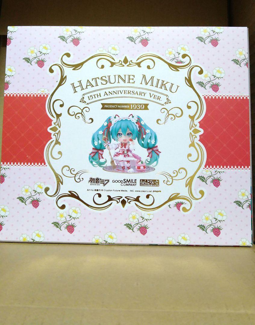 Nendoroid Hatsune Miku 15th Anniversary Ver. Strawberry Dress Japan Import