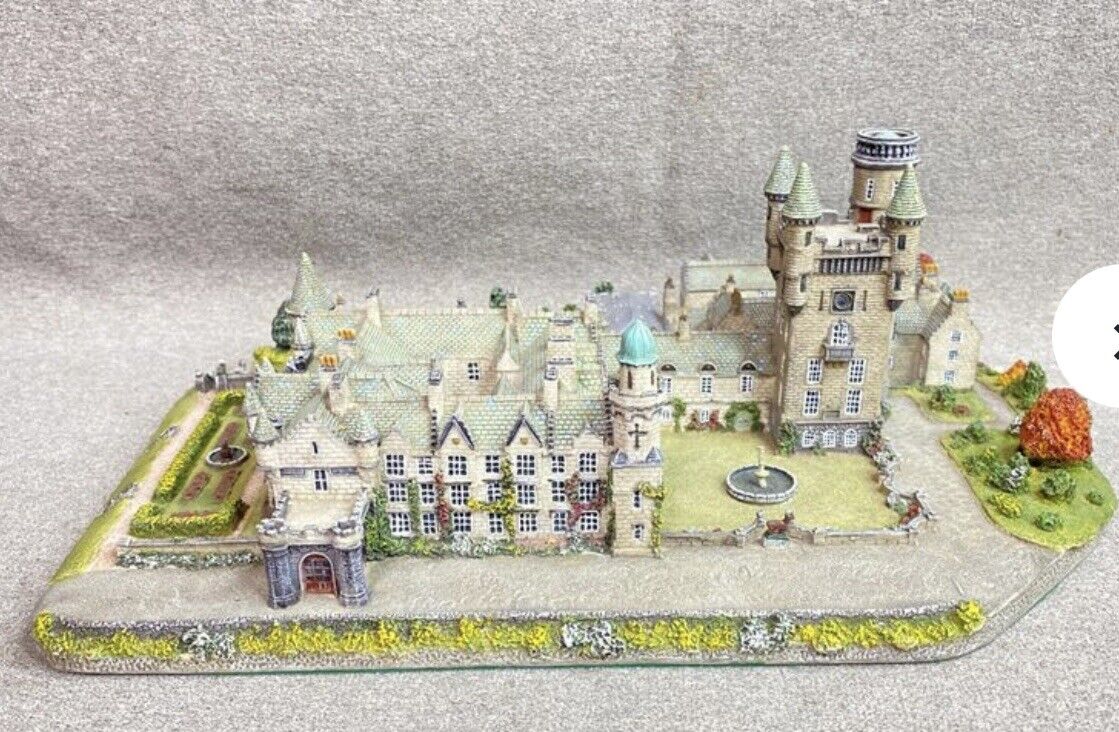 Danbury Mint - Balmoral Castle - Castles Of The British Monarchy
