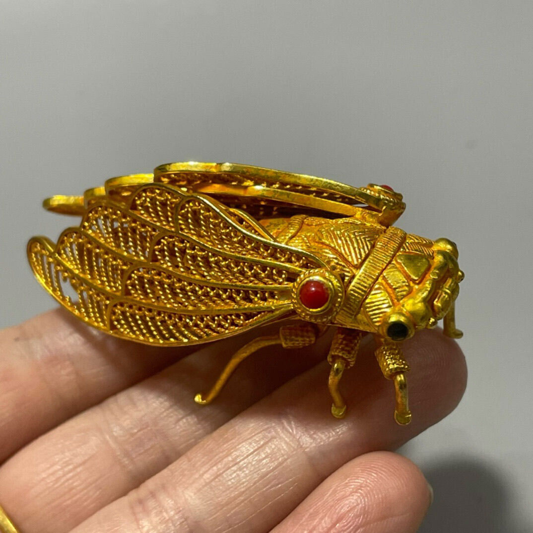 Exquisite Brass Carved Insect Lifelike Golden Cicada gilt gold Statue inlay gem
