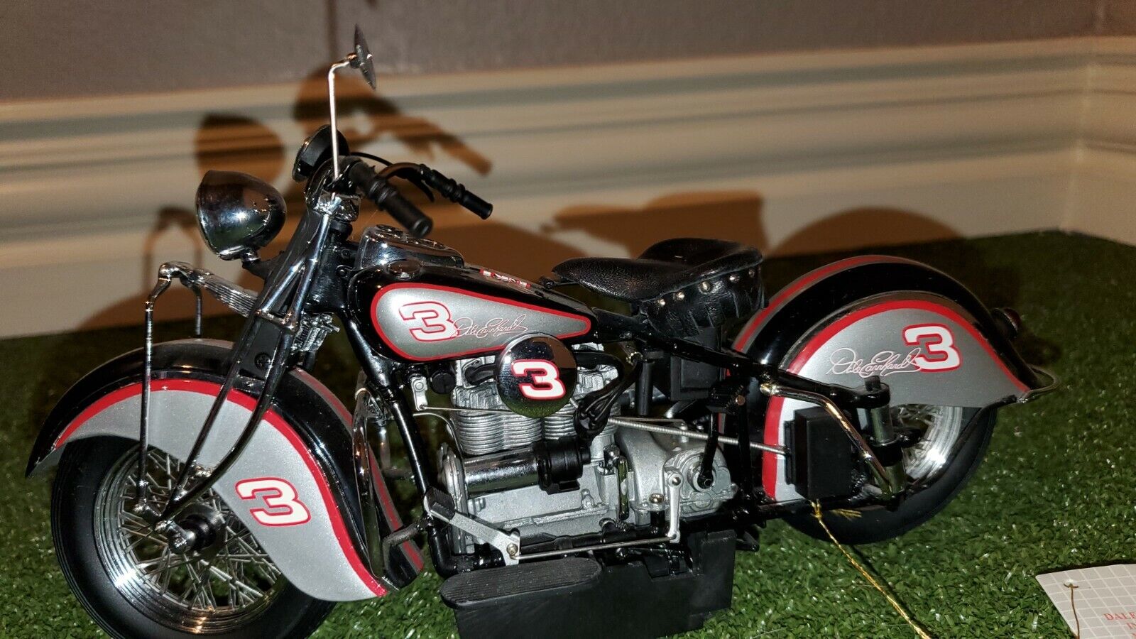 FRANKLIN MINT 1942 Indian 442 Motorcycle Dale Earnhardt Edition 1:10 MINT COND.