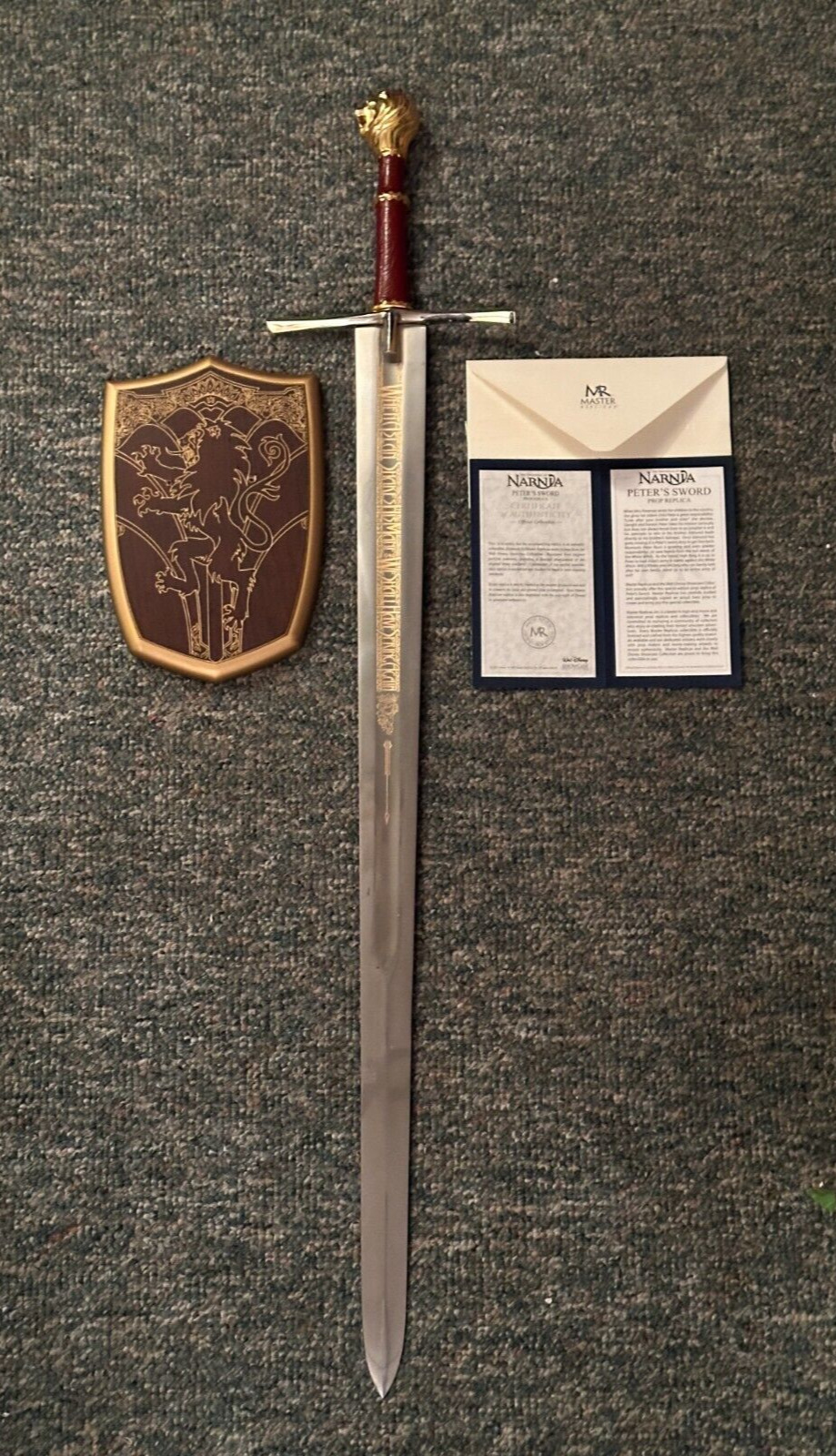Disney Master Replica Chronicles Of Narnia Peters Sword Prop